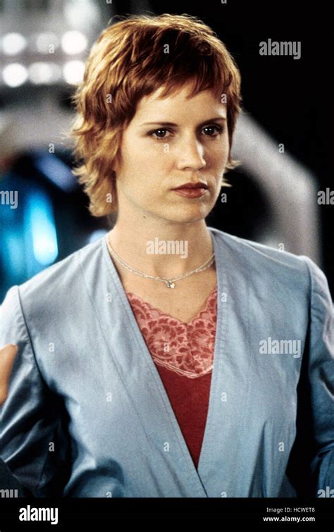 Kim Dickens in Hollow Man 2000